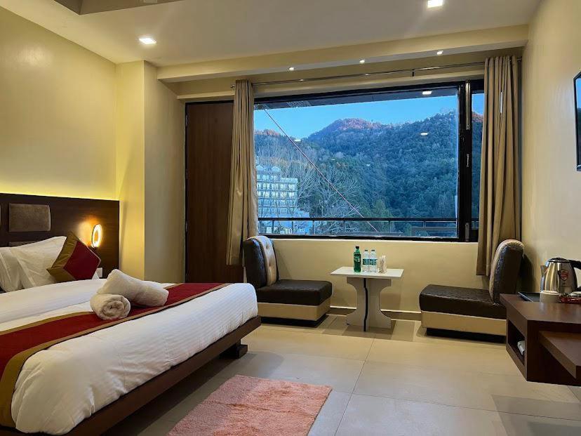 The White Orchid Dalhousie Hotel Exterior photo