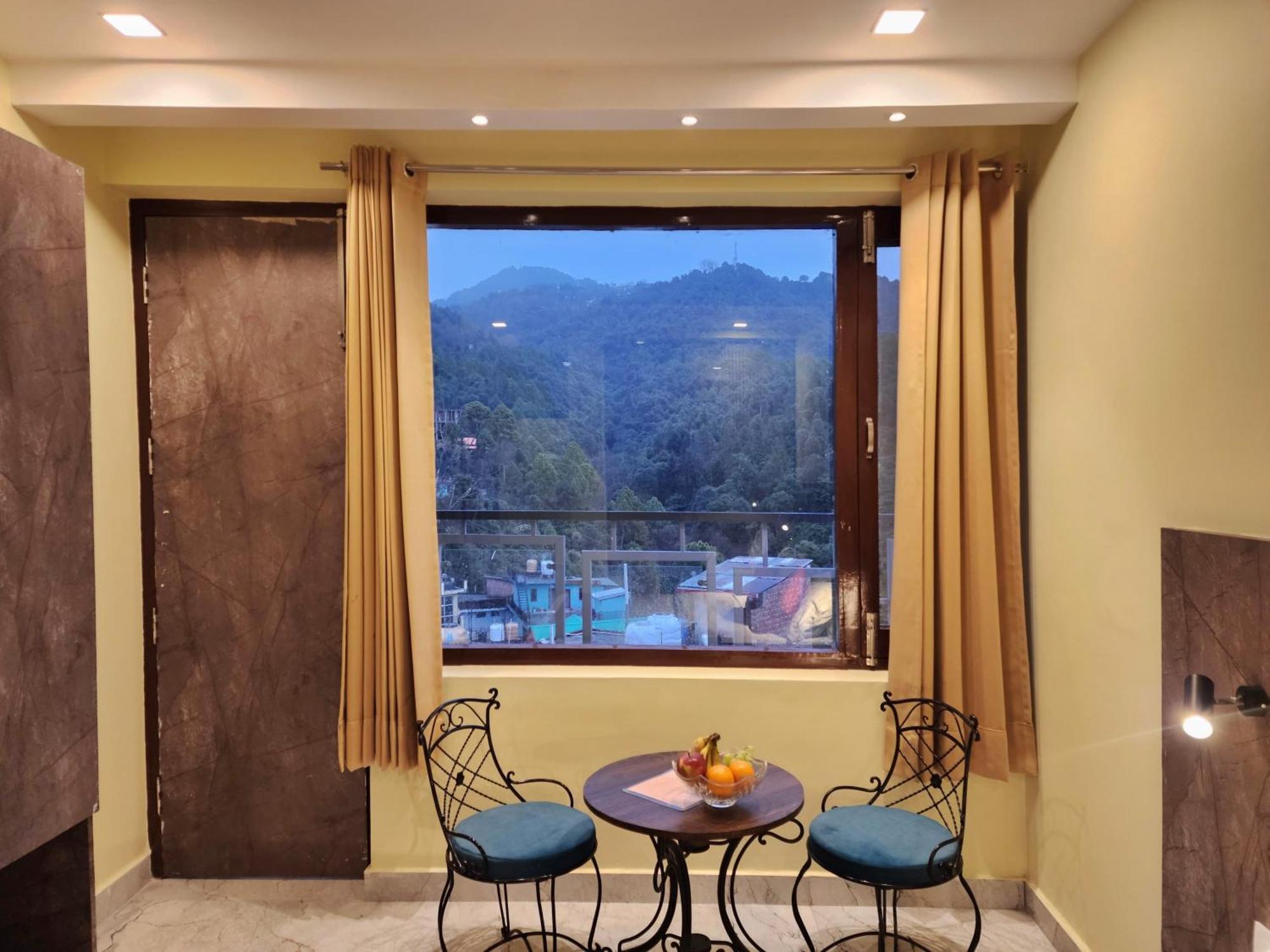 The White Orchid Dalhousie Hotel Exterior photo