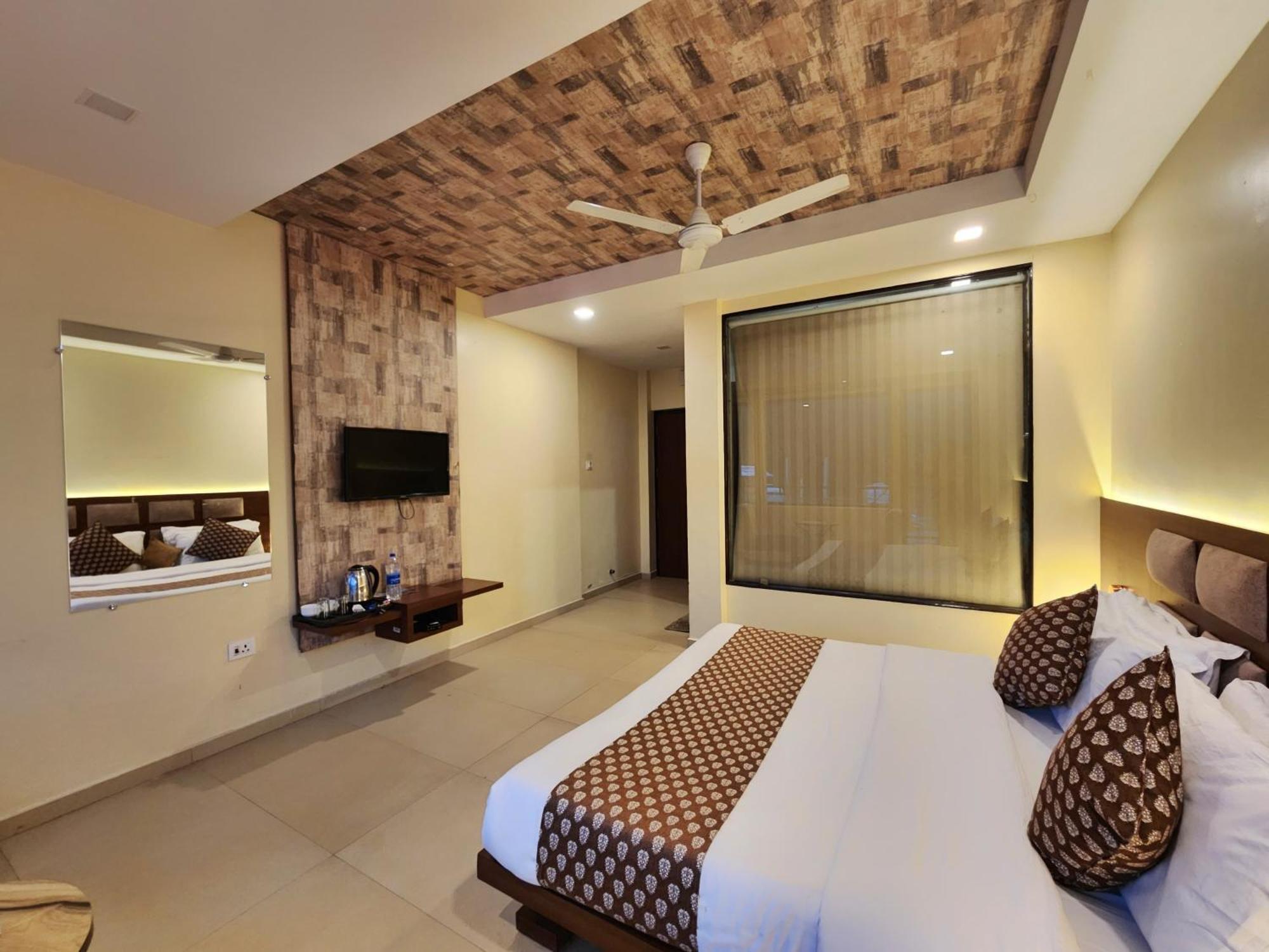 The White Orchid Dalhousie Hotel Exterior photo