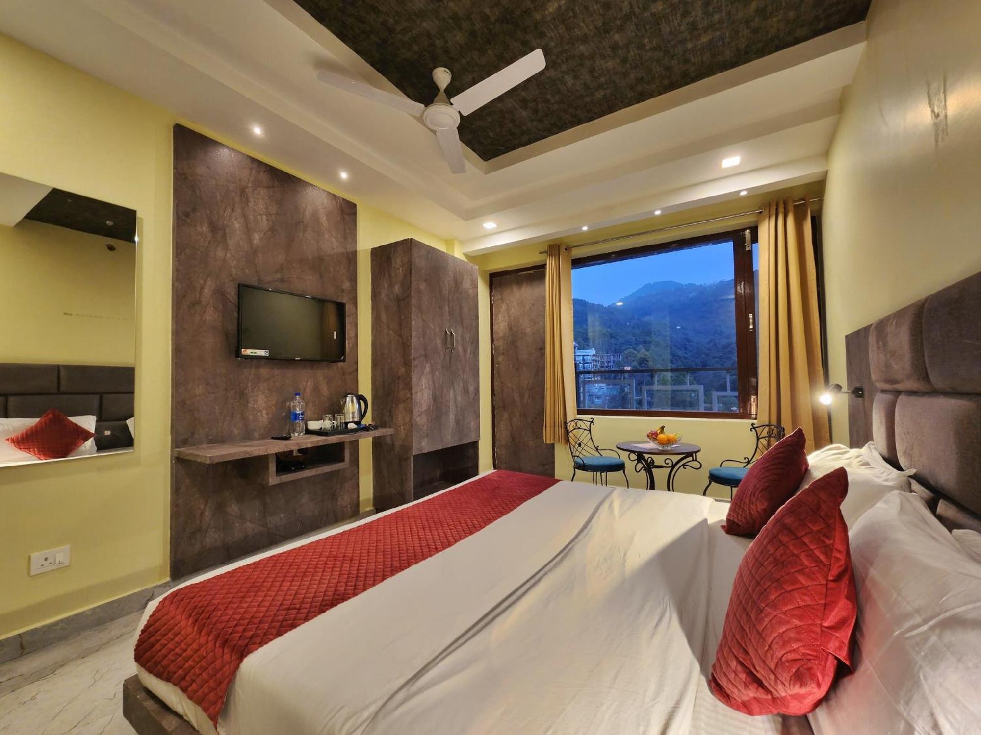 The White Orchid Dalhousie Hotel Exterior photo